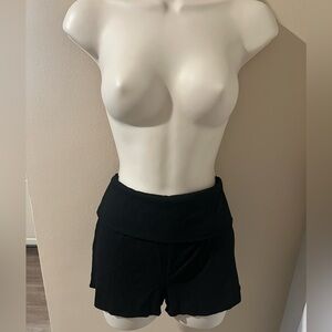 Yoga shorts size L